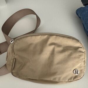Lululemon belt bag